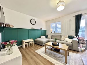 Lounge- click for photo gallery